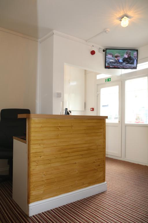 Metro House Star Accommodation 런던 외부 사진