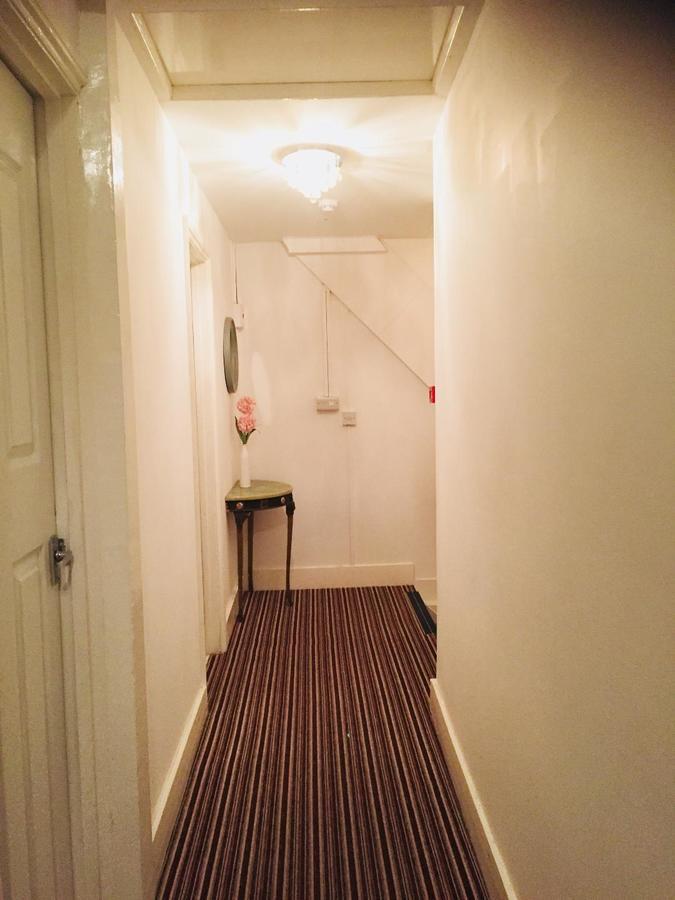 Metro House Star Accommodation 런던 외부 사진