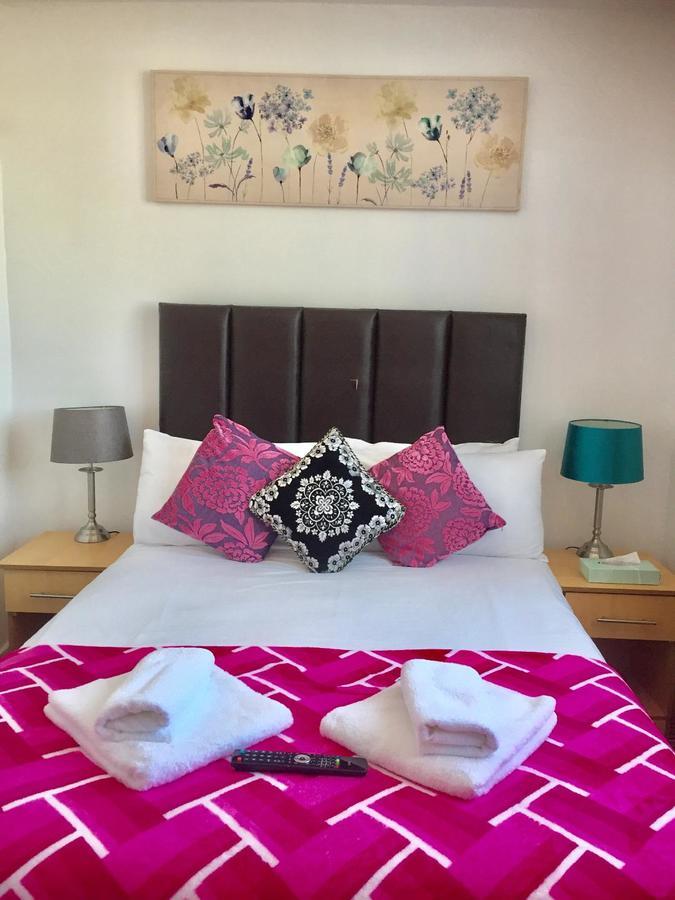 Metro House Star Accommodation 런던 외부 사진