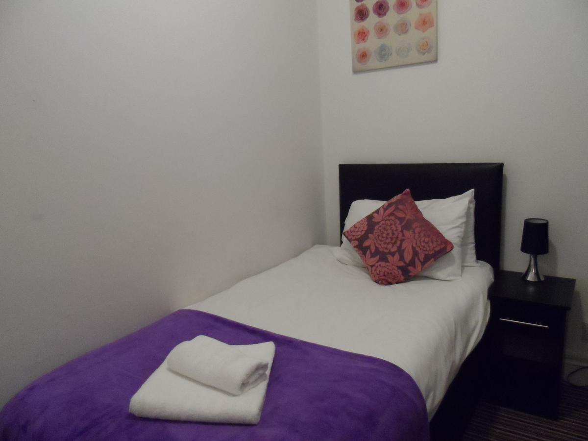 Metro House Star Accommodation 런던 외부 사진