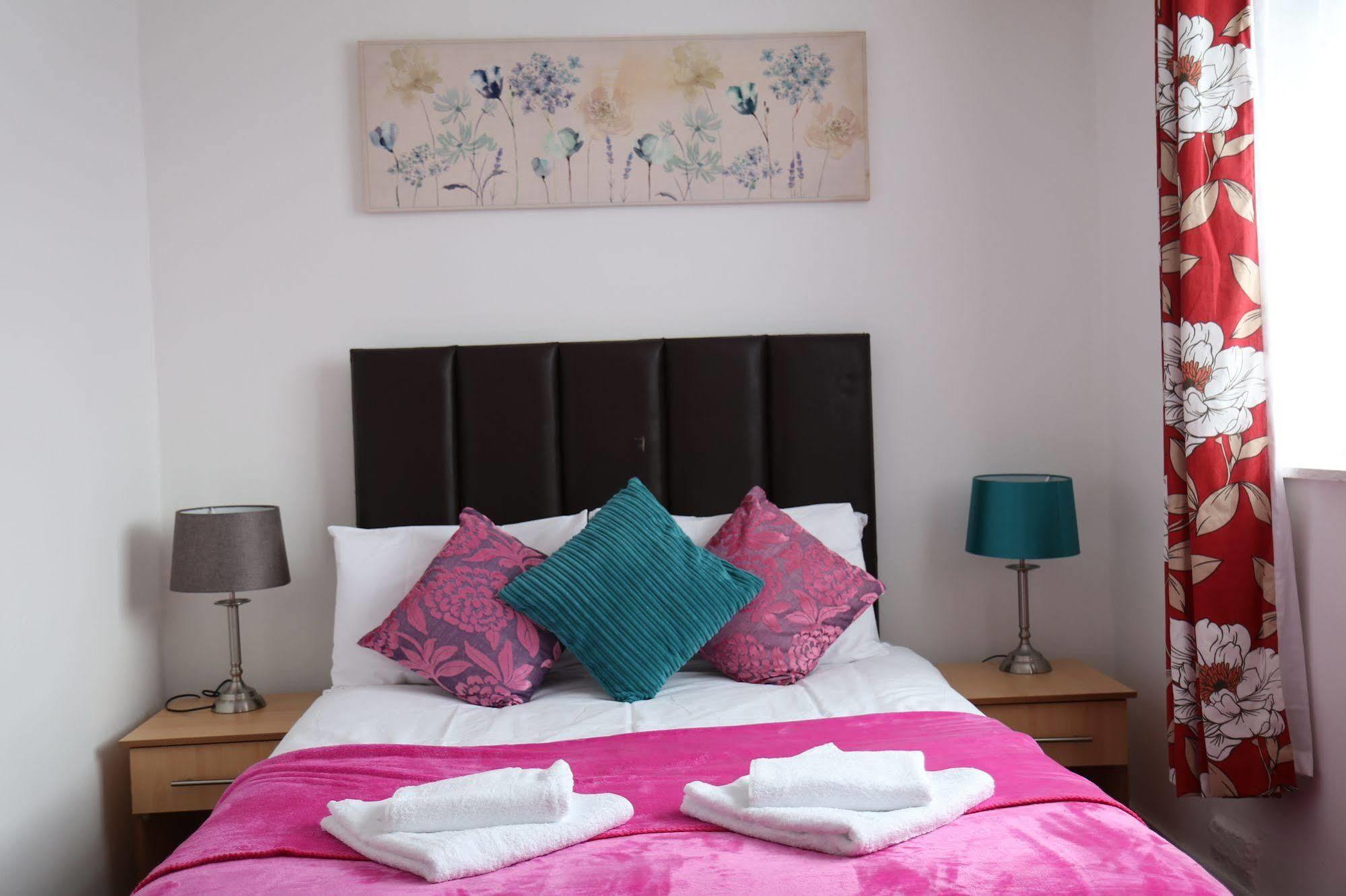 Metro House Star Accommodation 런던 외부 사진