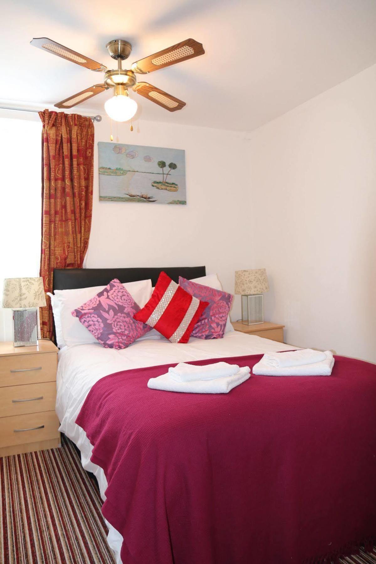 Metro House Star Accommodation 런던 외부 사진