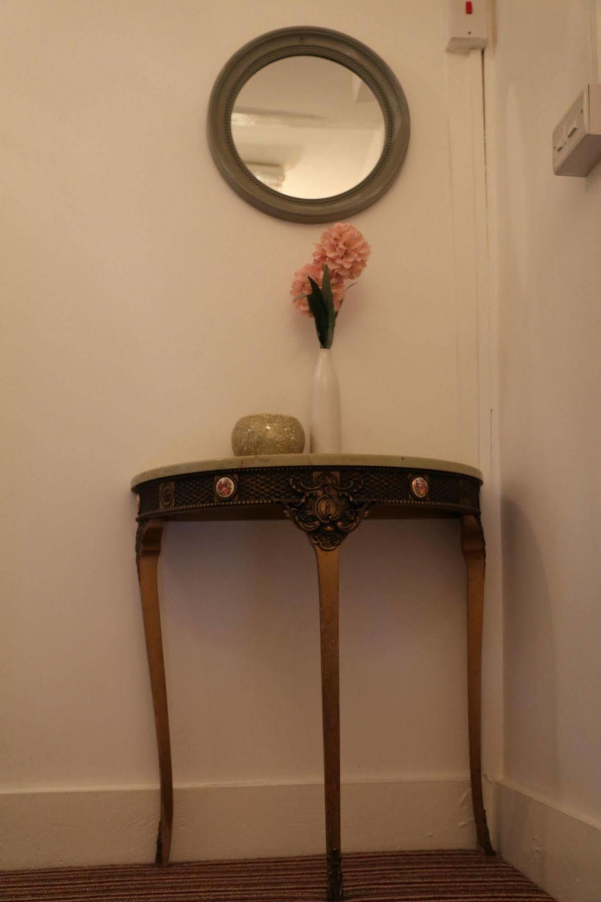 Metro House Star Accommodation 런던 외부 사진