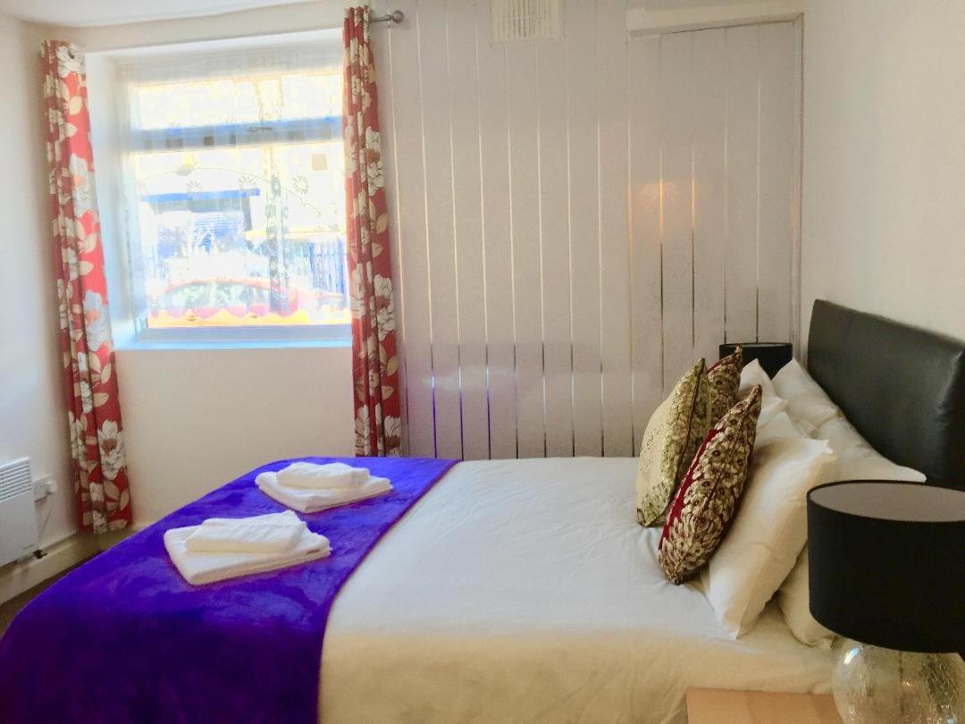 Metro House Star Accommodation 런던 외부 사진